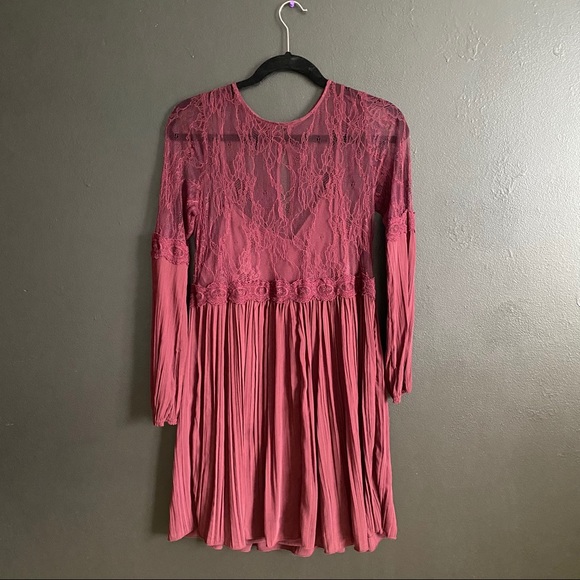 Abercrombie & Fitch Dresses & Skirts - Abercrombie & Fitch Maroon Long Sleeve Lace Dress